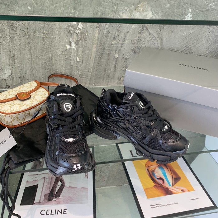 Balenciaga Runner sneaker 7