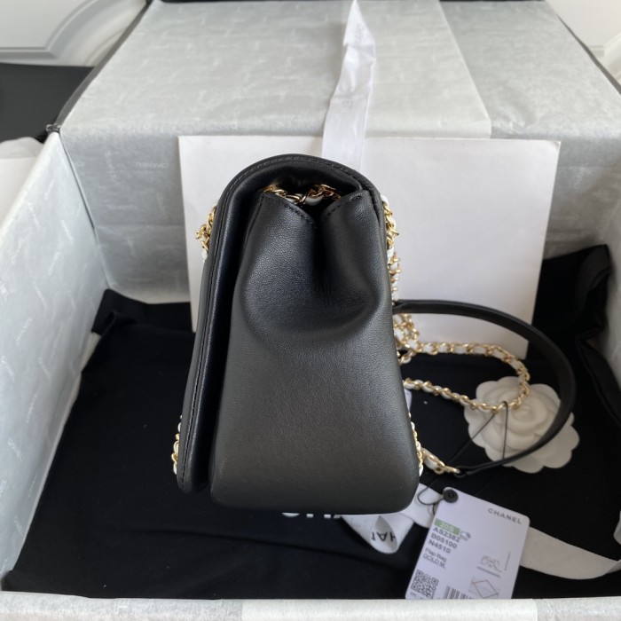 Handbag Chanel AS2382 size 13X18.5X7.5 cm