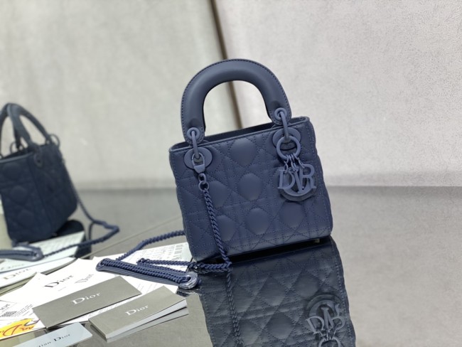Handbag Dior size 17 cm