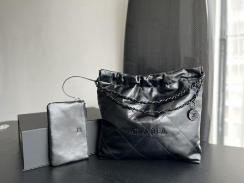 Handbag Chanel size 39cmx42cmx8 cm