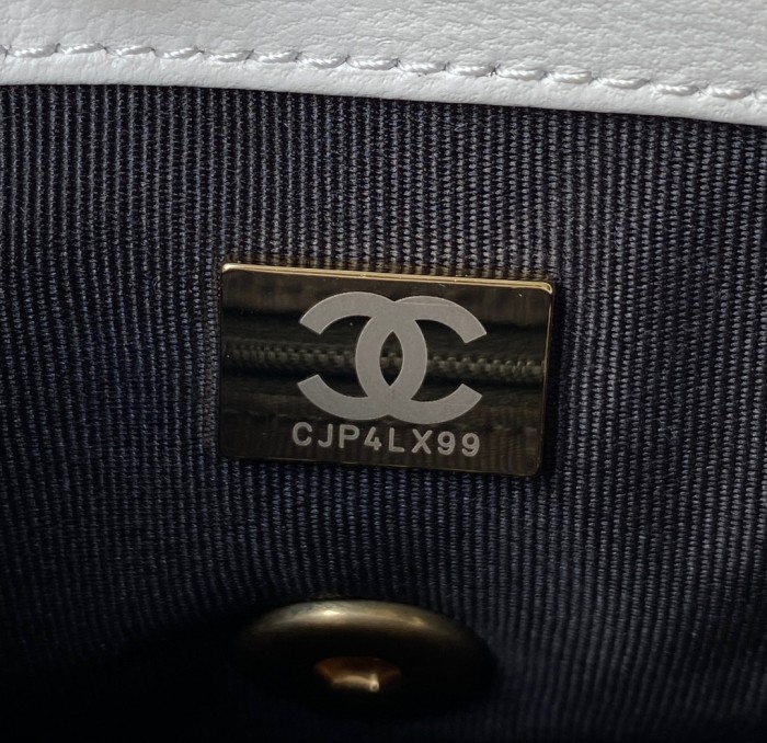 Handbag Chanel AS2734 size 14X19X4 Cm