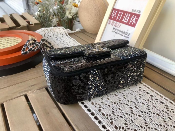 Handbag Chanel size 𝟐𝟎 𝐜𝐦