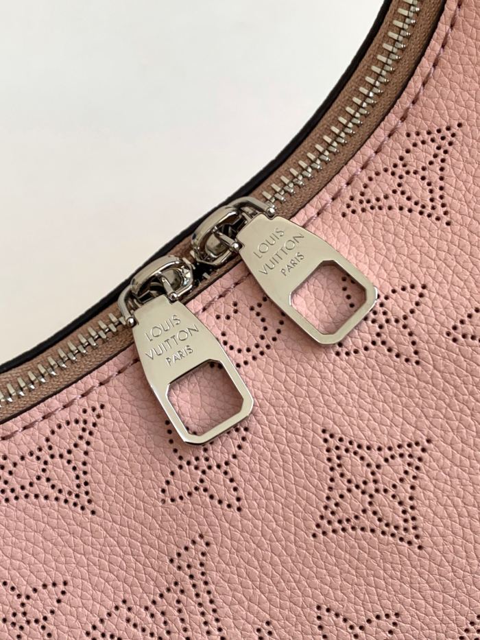 Handbags Louis Vuitton M55806 size 28 x 34 x 12 cm