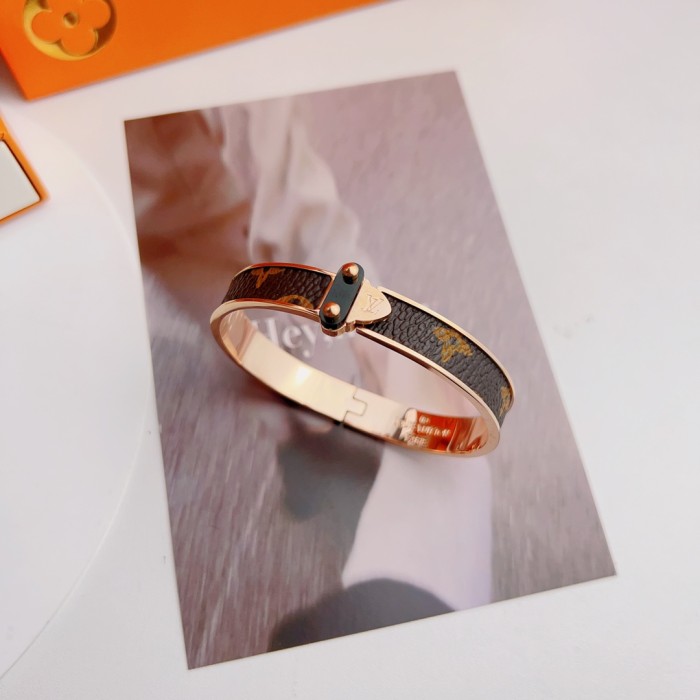 Clothes Louis Vuitton 31