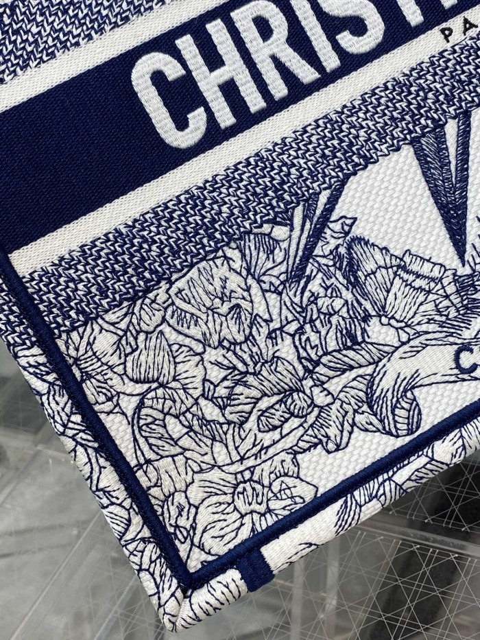 Handbag Dior size 36*18*28 cm