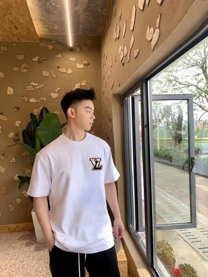 Clothes Louis Vuitton 150