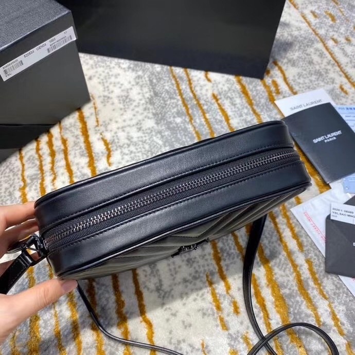 Handbags SAINT LAURENT 520534 size 23x16x6 cm