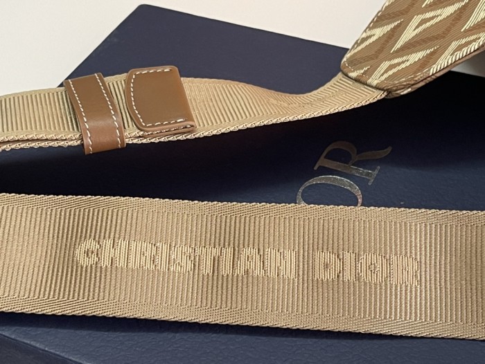 Handbag Dior D93305 size 26-19-4.5 cm