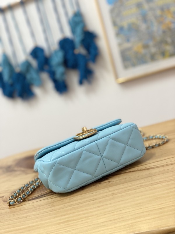 Handbag Chanel 3473 size 13*18*6 cm