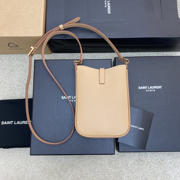 Handbags SAINT LAURENT 735214 size 18×13.5×3.5 cm