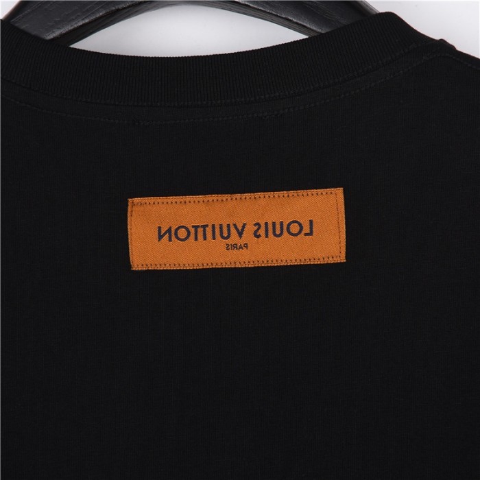 Clothes Louis Vuitton 364