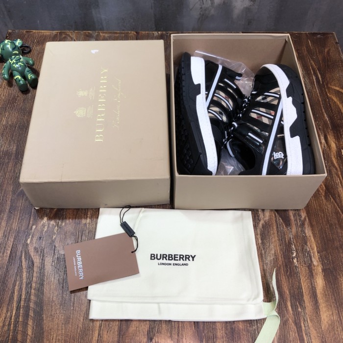 Burberry Arthur Vintage Sneaker 28