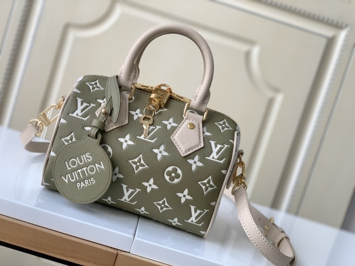 Handbag Louis Vuitton M46118 size 20.5x13.5x12cm