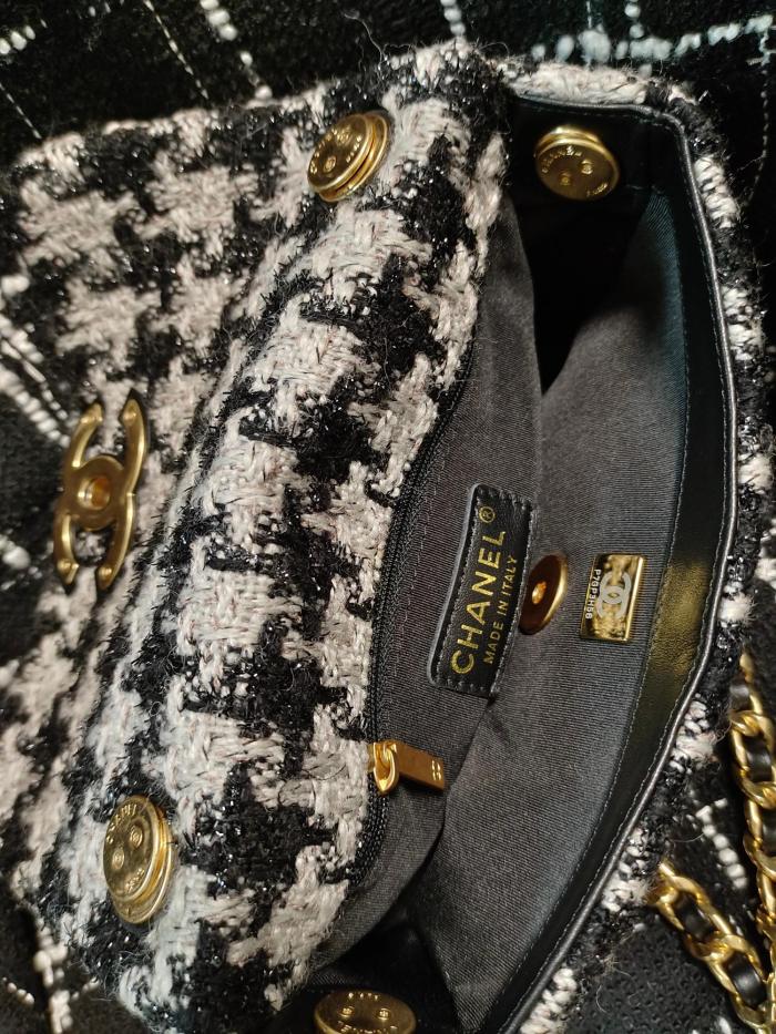 Handbag Chanel size 15*22*6 cm