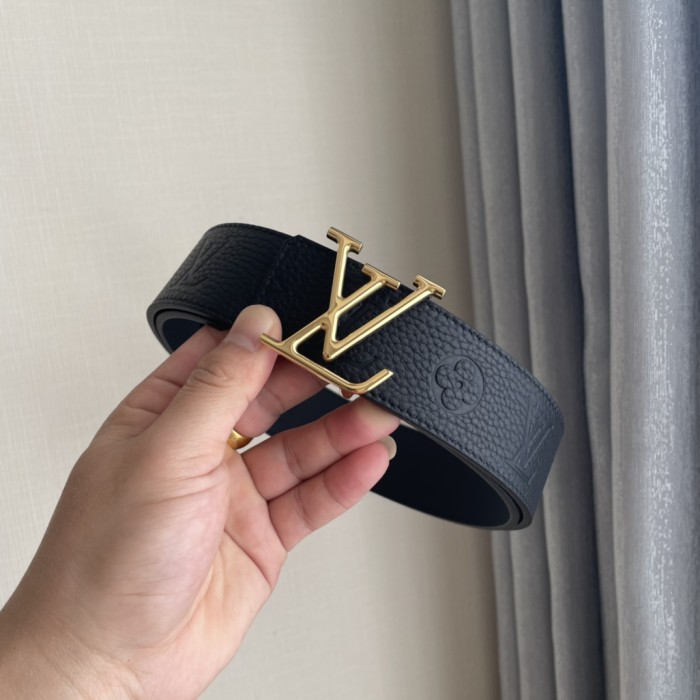 Louis Vuitton Belt 6 (width 4cm)