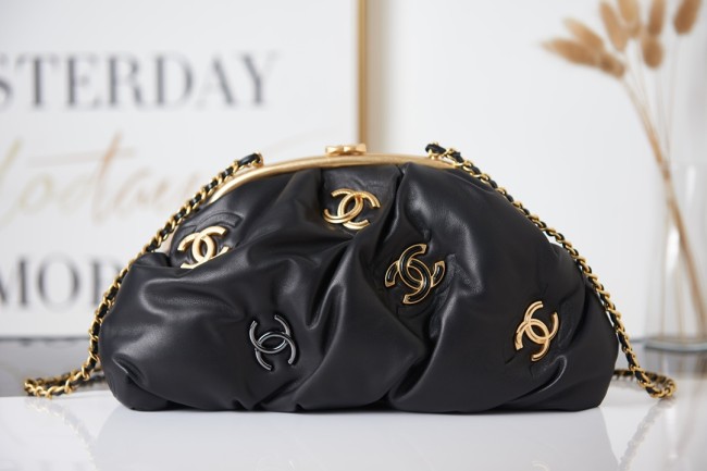 Handbag Chanel AS2137 size 16 27.5 14 cm