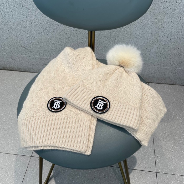 Hat & Scarf Burberry 2