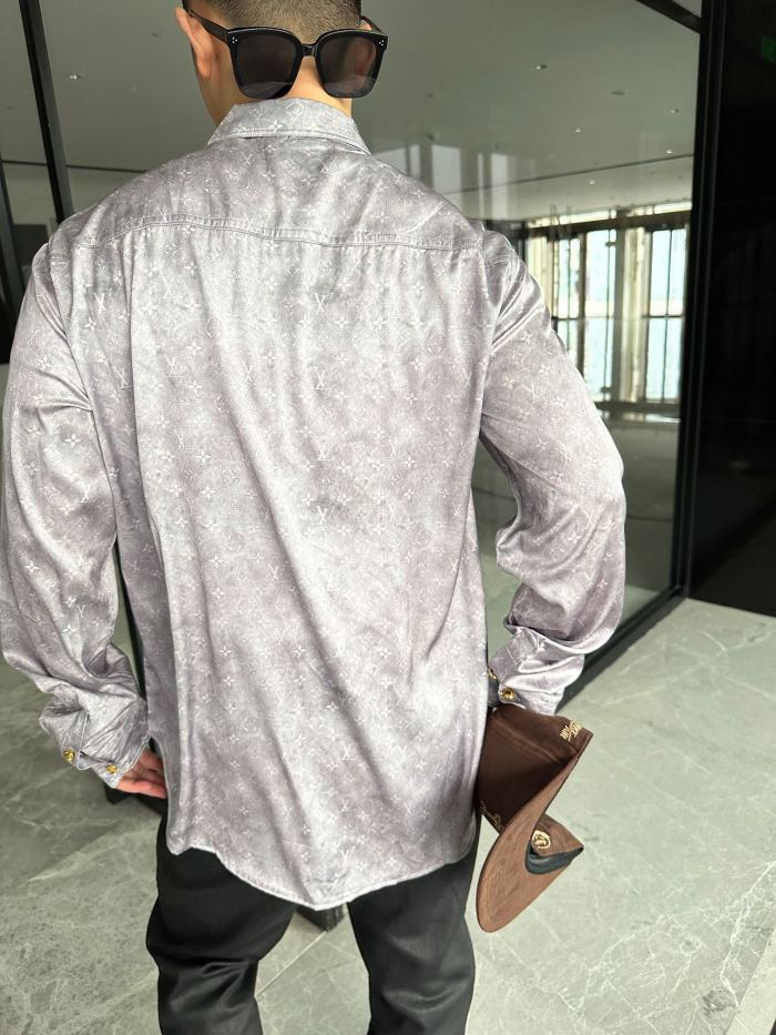 Clothes Louis Vuitton 409