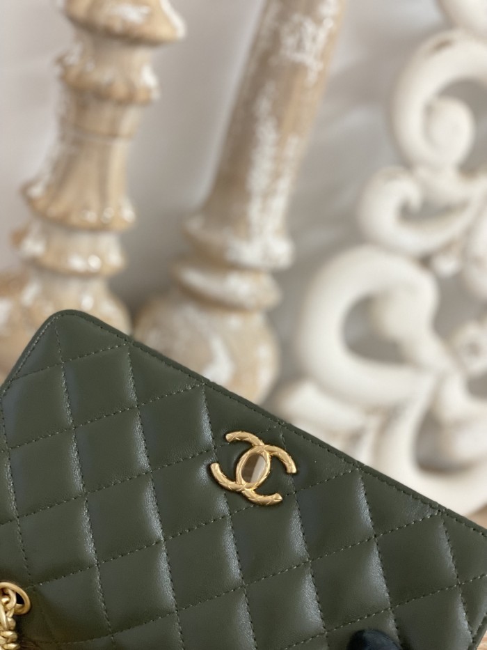 Handbag Chanel 81221 size 19 cm