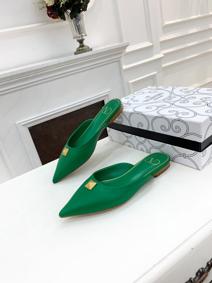 Valentino Garavani Flat sandals Women 19