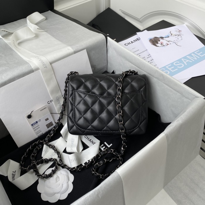 Handbag Chanel size 17 cm