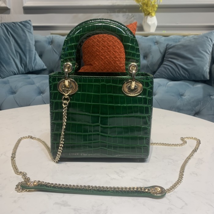 Handbag Dior size 17 x 7.5x 14 cm