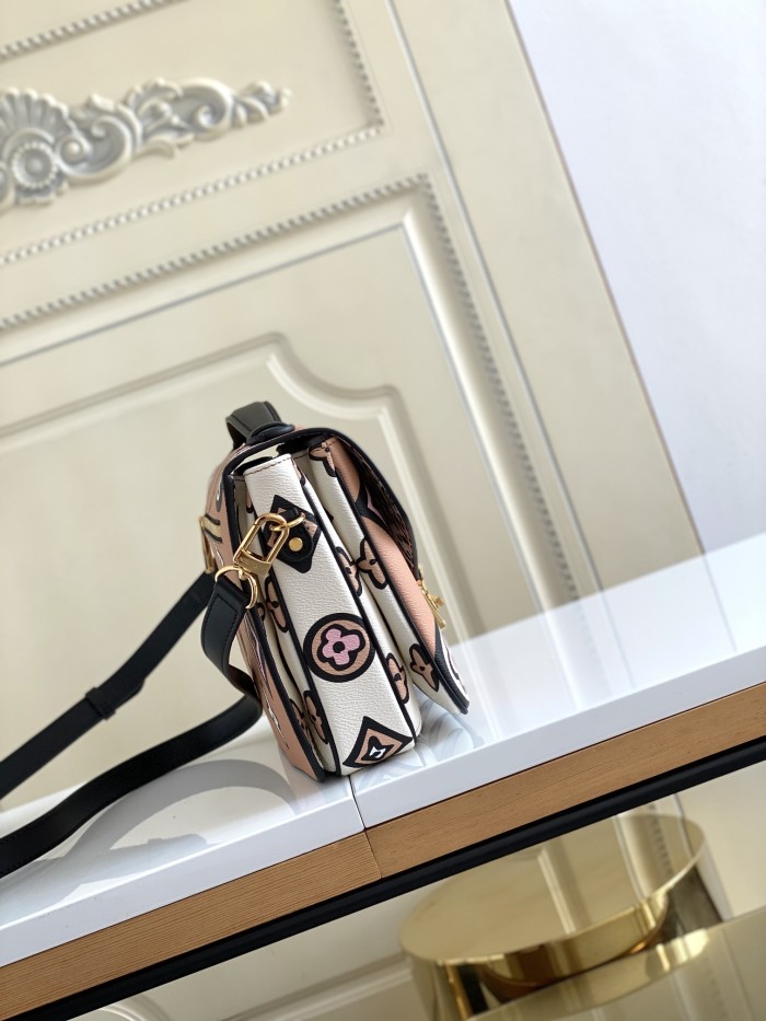 Handbag Louis Vuitton M45823 size 25 x 19 x 9 cm