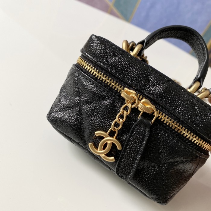 Handbag Chanel AP2194 size 12 11.5 7 cm