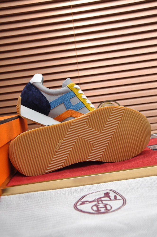 Hermes Low Top sneaker 25