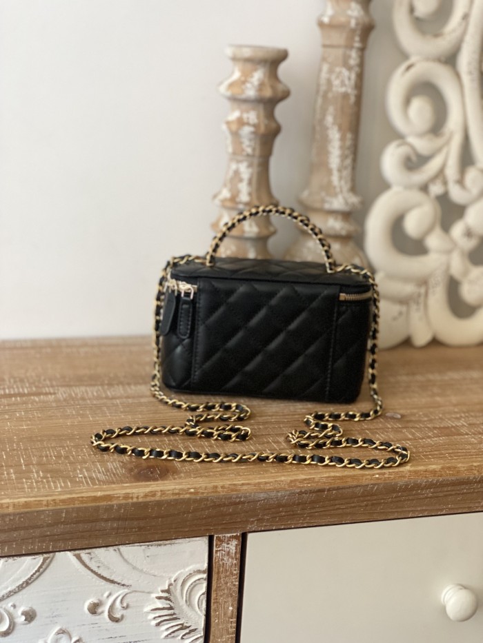 Handbag Chanel 81230 size 16 9.5 8 cm