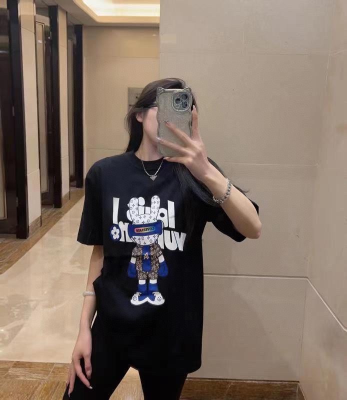 Clothes Louis Vuitton 23