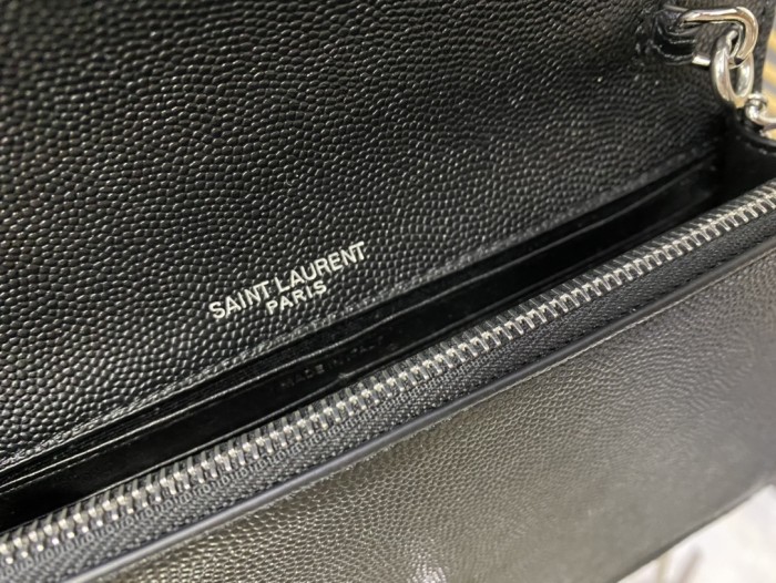 Handbags SAINT LAURENT 452159 size 19x12.5x4 cm