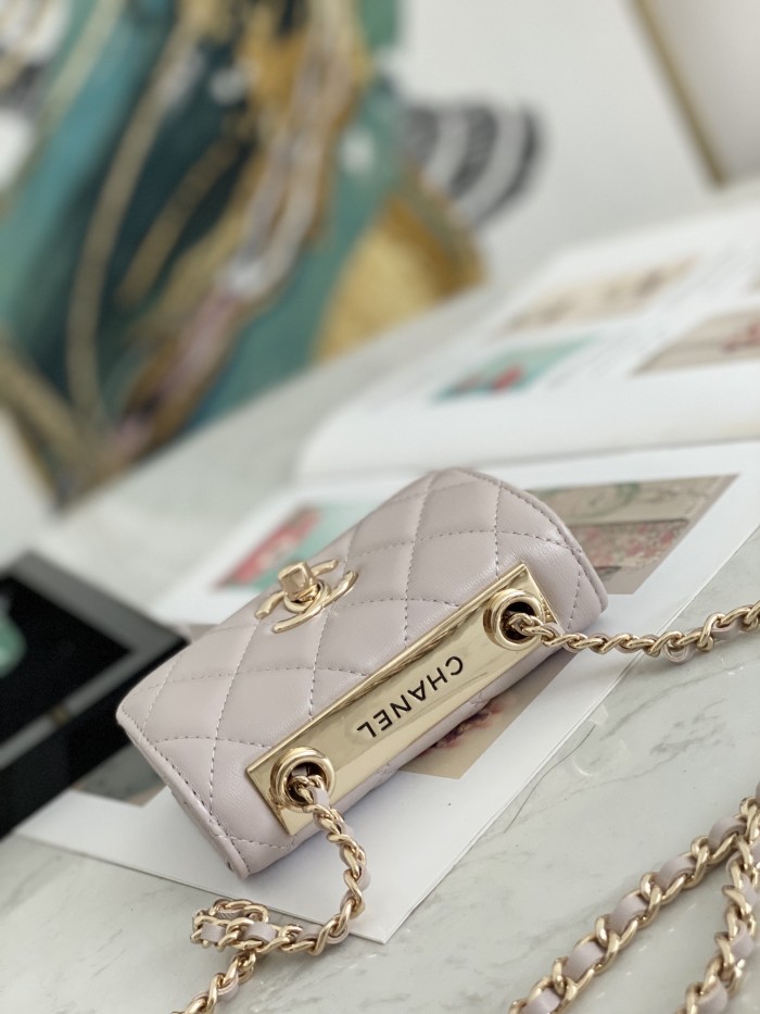 Handbag Chanel 82768 size 12.5 2.5 9 cm