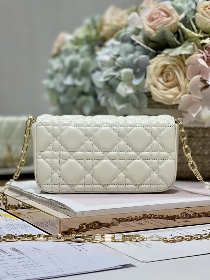 Handbag Dior 0977 size 18.5 x 10 x 4 cm