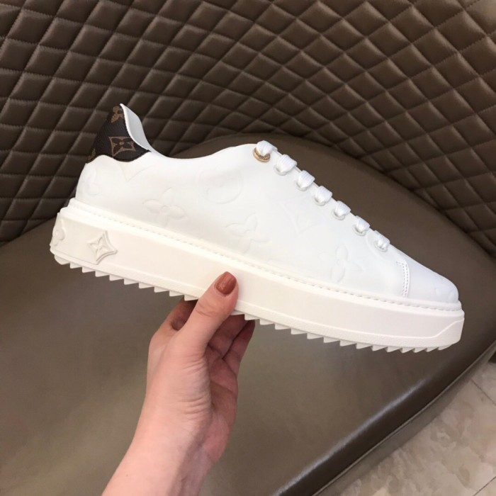 Louis Vuitton Low Top sneaker 54