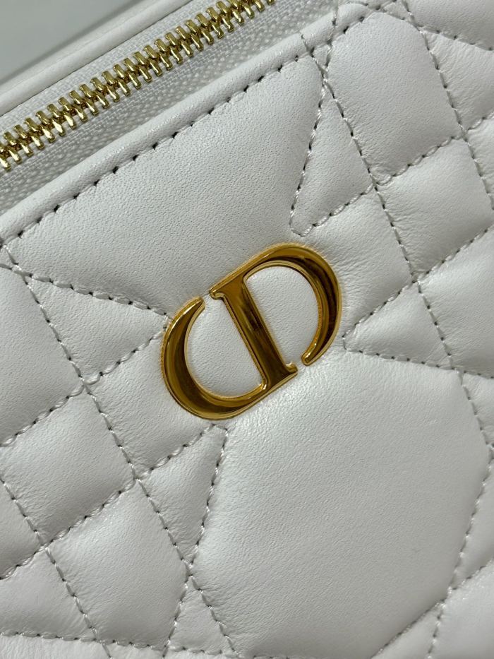 Handbag Dior 5140 size 18×13×5 cm