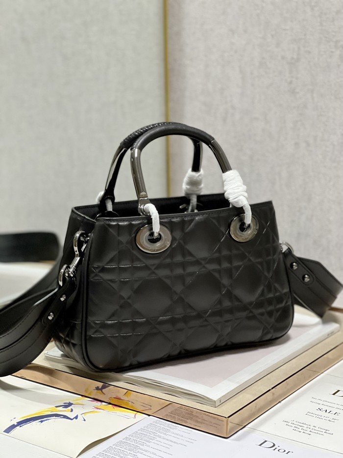 Handbag Dior 1202 size 28×28×9.5 cm