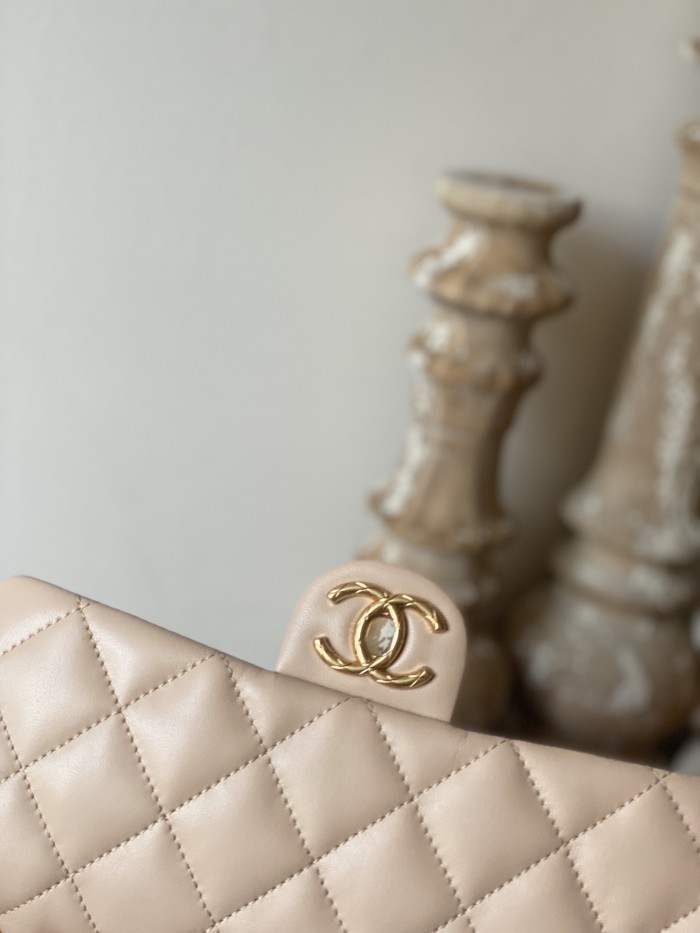 Handbag Chanel AS3393 size 14x22x8 cm