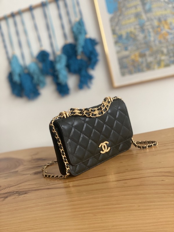 Handbag Chanel 81233 size 19 cm