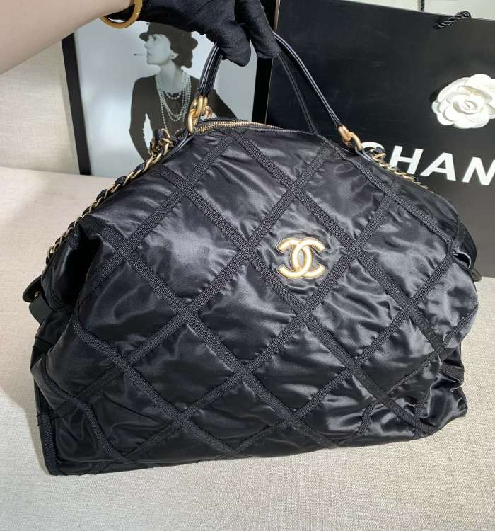 Handbag Chanel size 25×46×28 cm
