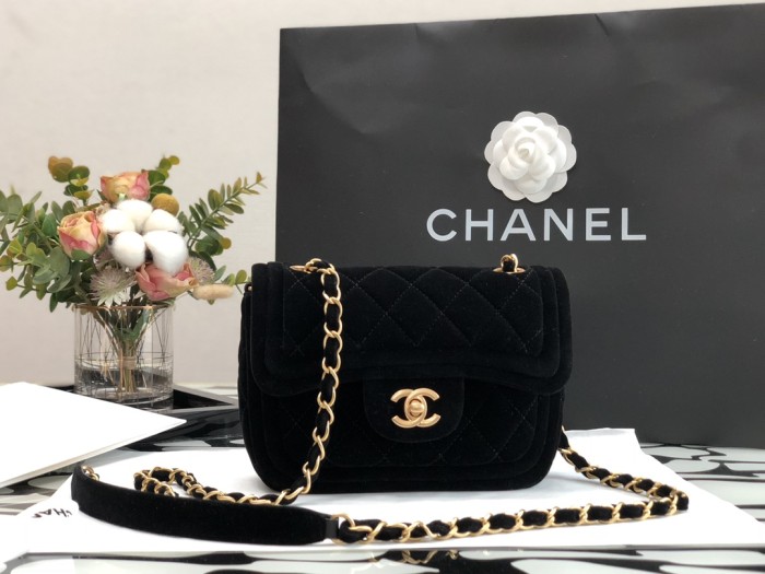 Handbag Chanel size 18×13×7 cm