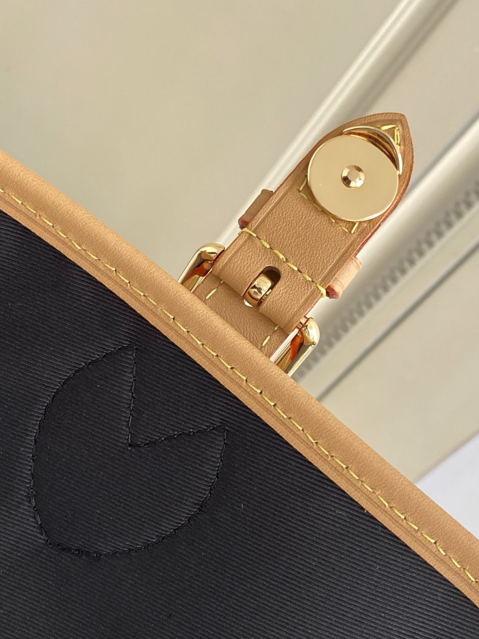 Handbag Louis Vuitton M45985 size 25.0 × 9.0 × 15.0 CM