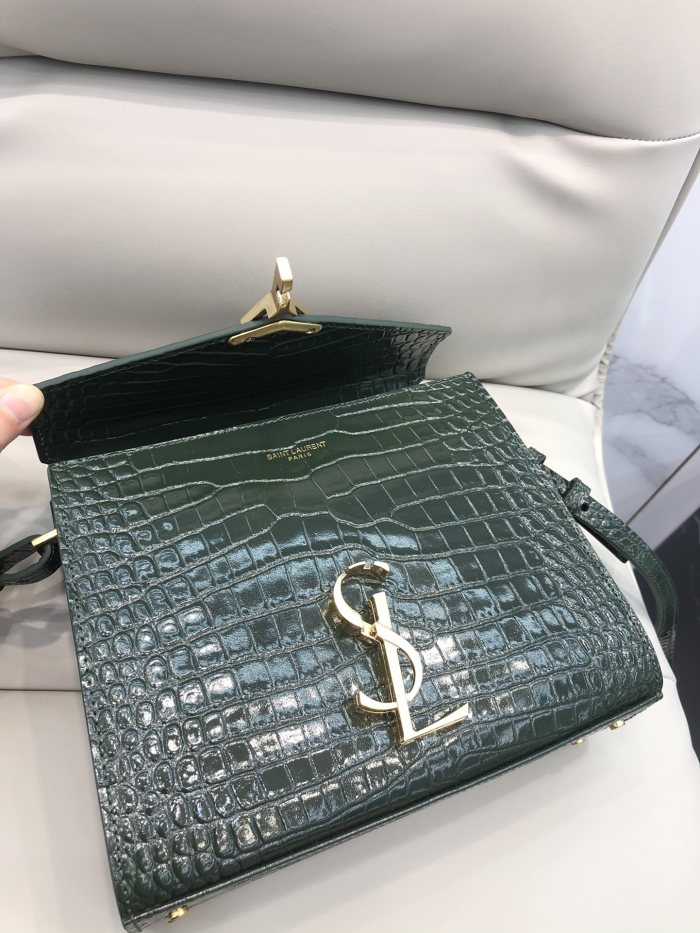 Handbags SAINT LAURENT 602716 size 20x16x7.5 cm