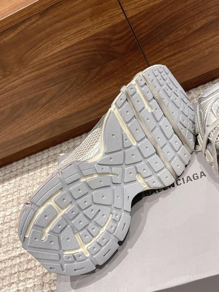 Balenciaga 3XL Off White