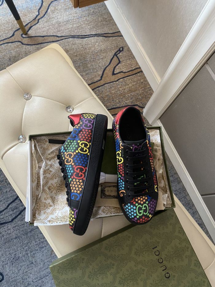 Gucci Women's Ace sneaker with bee sneaker 4