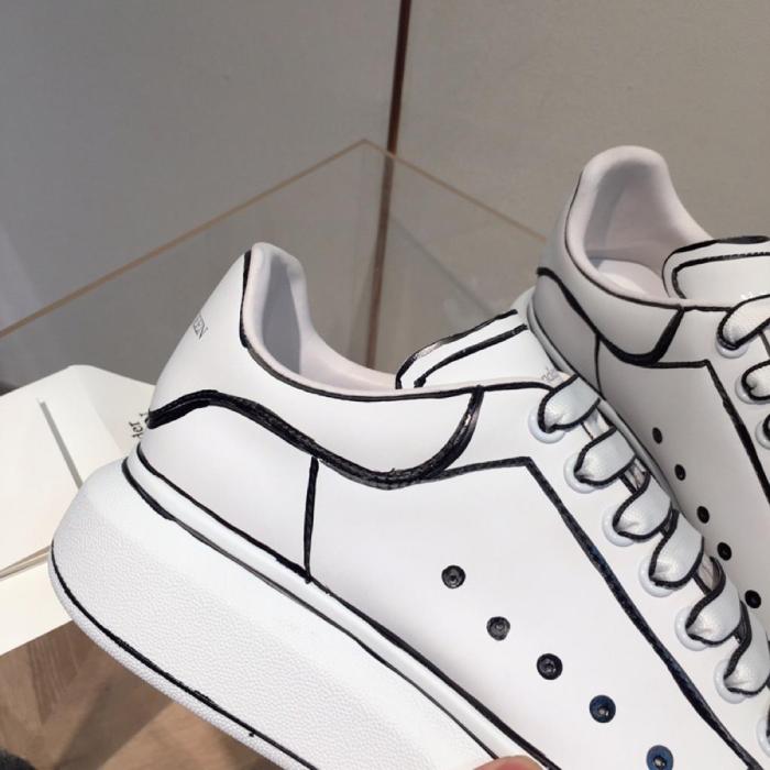 Alexander McQueen Oversized White Black Outline