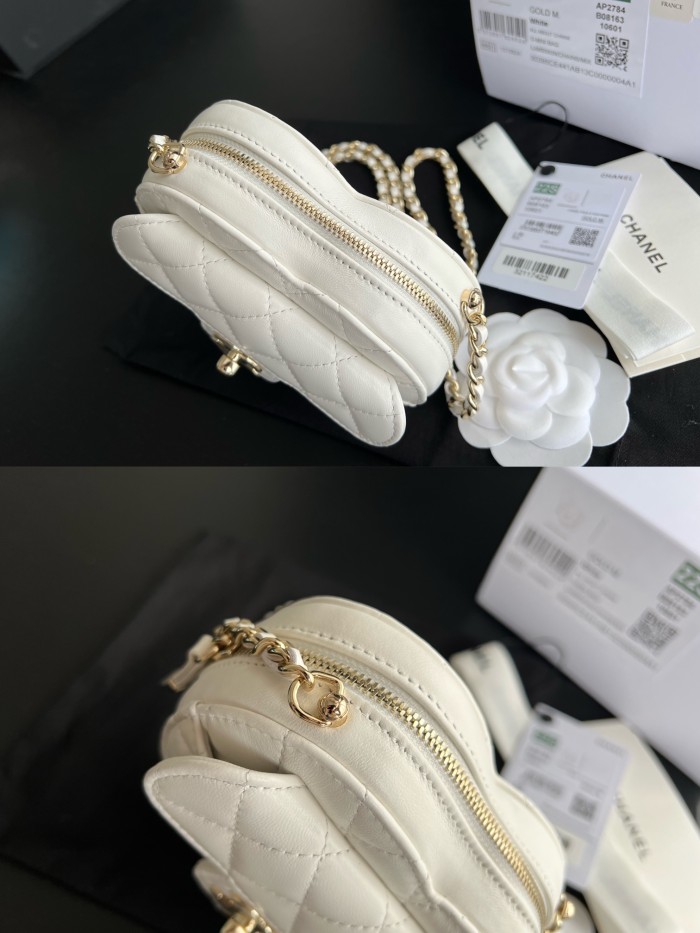 Handbag Chanel size 13cmx12cmx5 cm