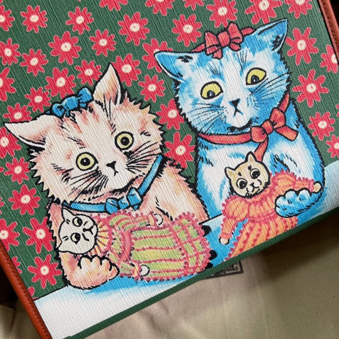 Handbag Gucci 605614 size 28*26.5*9 cm