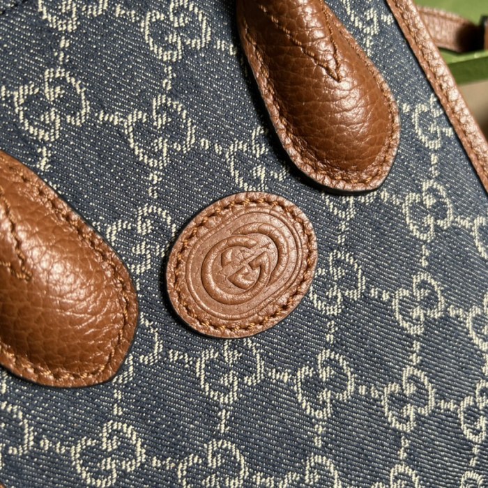 Handbag Gucci 671623 size 16*20*7 cm