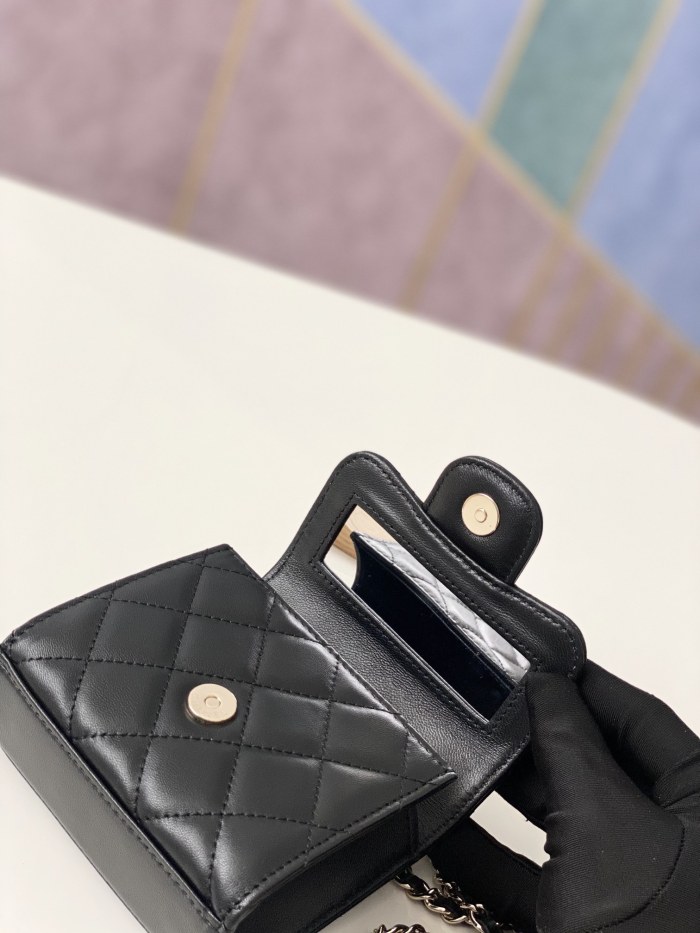 Handbag Chanel 81191 size 12 cm